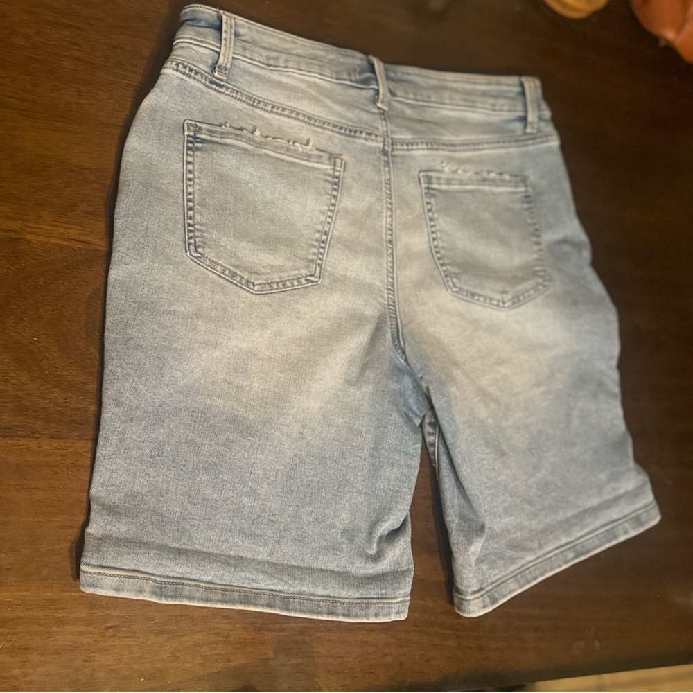 NWOT Maurice’s M Jeans Everflex™ Bermuda High Rise 8in Short size 14 - Picture 7 of 13